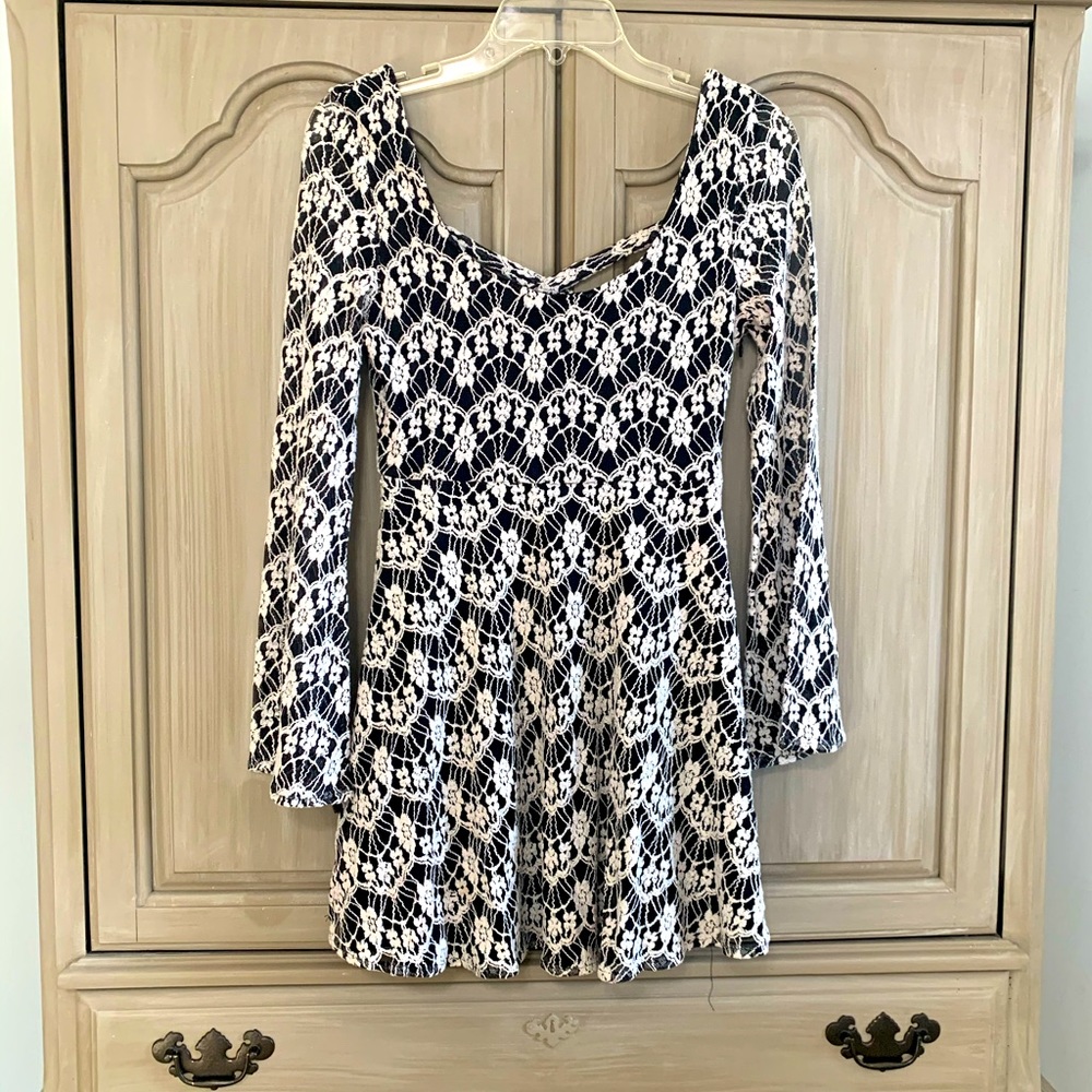 En Creme Lace Overlay Tunic/Dress Size Small